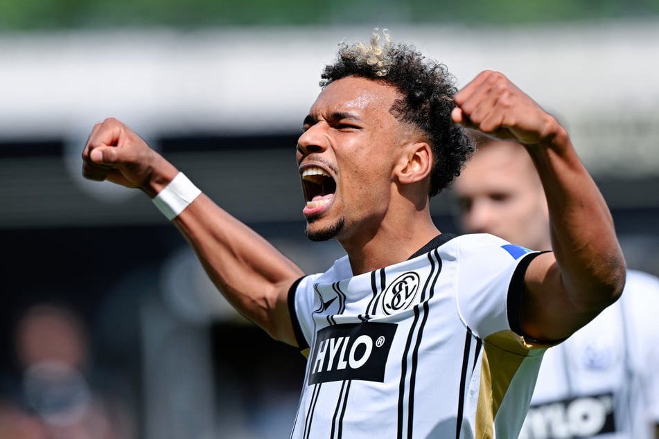 Bambase Conte (22) bejubelt seinen 1:0-Treffer für die SVE.