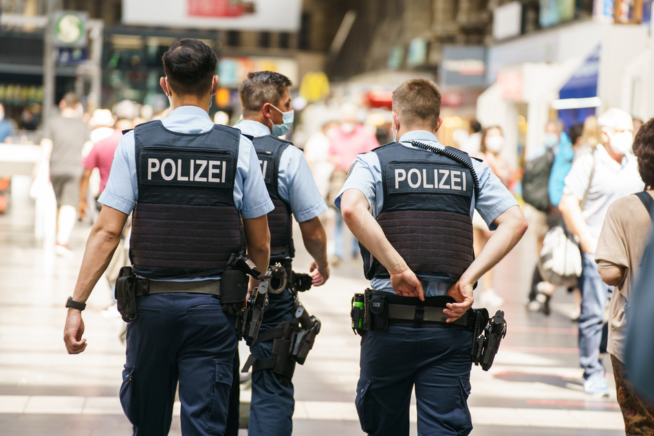 Hanau: Mit knapp zwei Promille Alkohol im Blut durch die Innenstadt