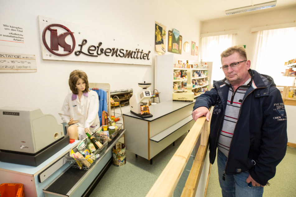 Chef Conny Kaden (57) hat kein Verständnis für rebellische Besucher. "Wir müssen uns schließlich alle an die Vorschriften halten."
