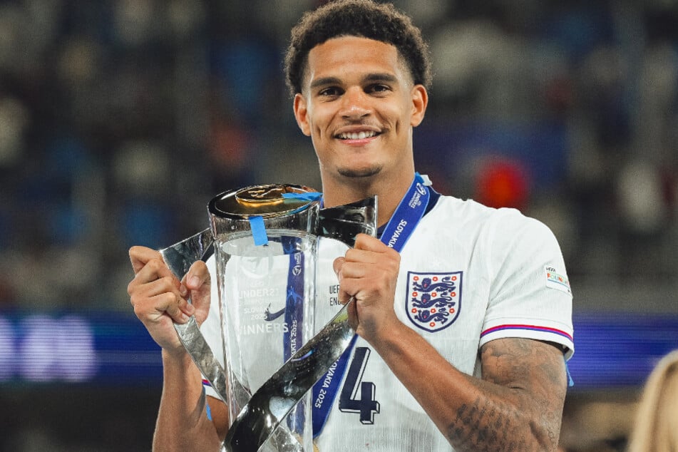 Mit der englischen U21-Nationalmannschaft holte sich Innenverteidiger Jarell Quansah (22) vor wenigen Tagen den EM-Titel.