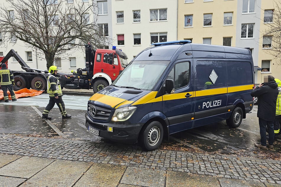 Seit Donnerstag läuft auf dem Chemnitzer Kaßberg erneut einen großen Einsatz von Polizei und Feuerwehr.