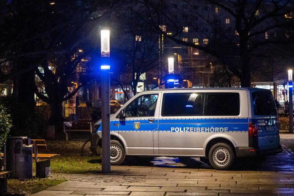 Am Donnerstagabend bemerkten Einsatzkräfte ein Gerangel im Stadthallenpark. (Archivbild)