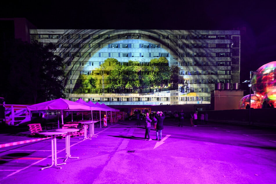 Immer ab 19.30 Uhr werden 14 Standorte illuminiert.