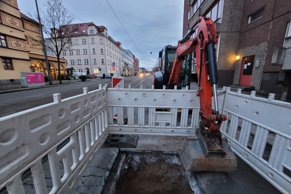 Grund ist ein Rohrschaden. Die Reparaturen sollen voraussichtlich zwei Wochen lang dauern.