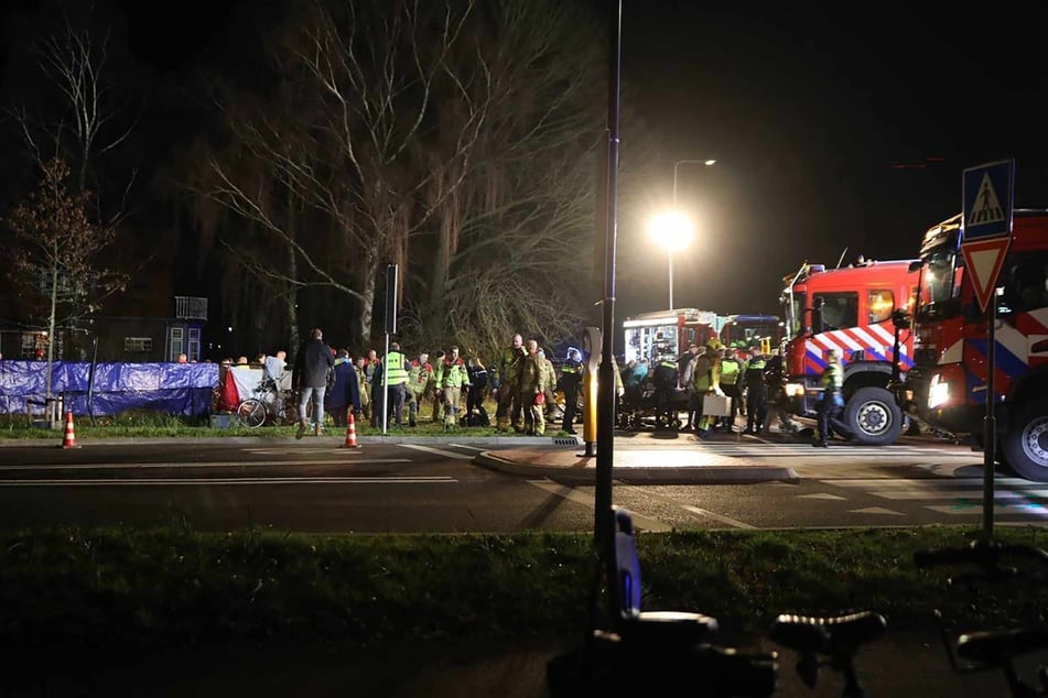 Auto fährt in den Niederlanden in Menschenmenge: Neun Verletzte