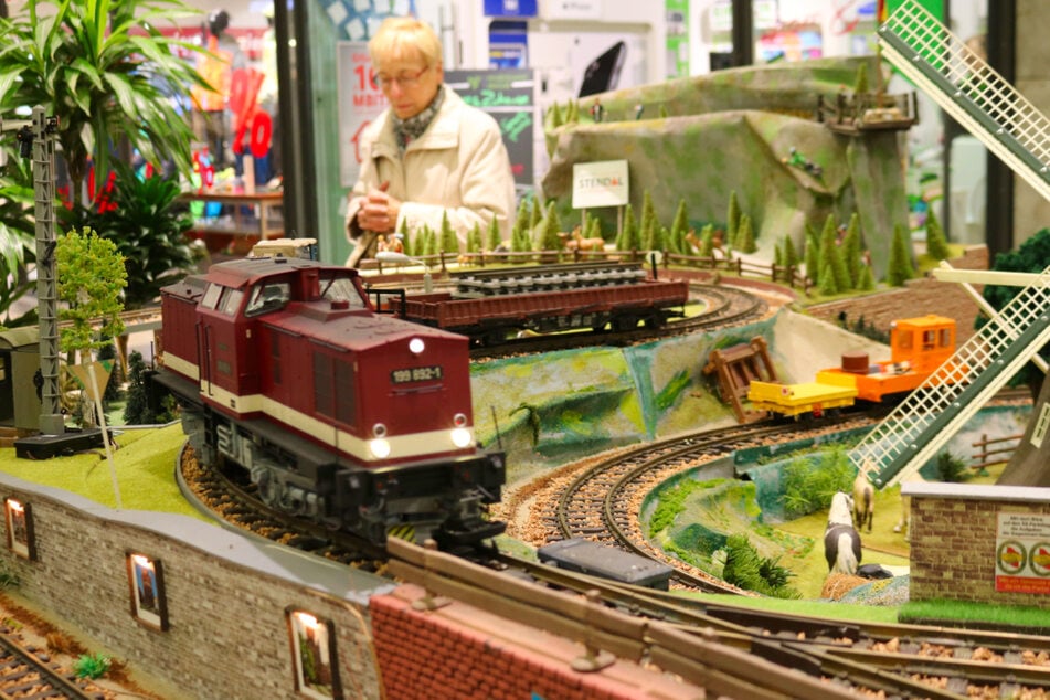 Nach dem Staunen bei den Modellbautagen lädt das Einkaufszentrum zum Bummeln, Shoppen und Verweilen ein.