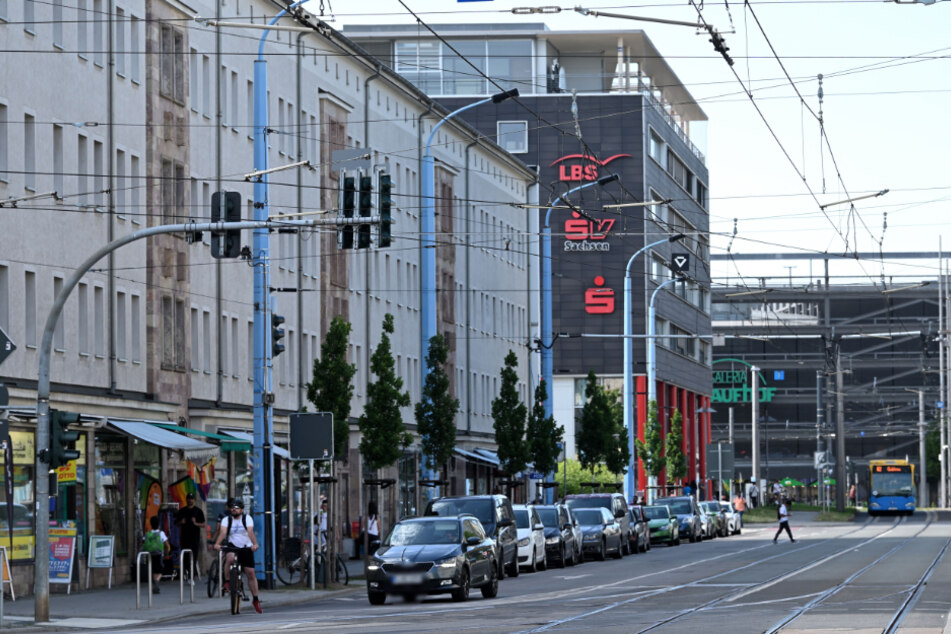 Zwei Männer haben versucht, in der Reitbahnstraße eine Frau (31) zu entführen.