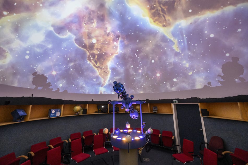 Das Chemnitzer Planetarium ist das einzige seiner Art in Sachsen, rund 5000 Schüler kamen pro Jahr hierher.