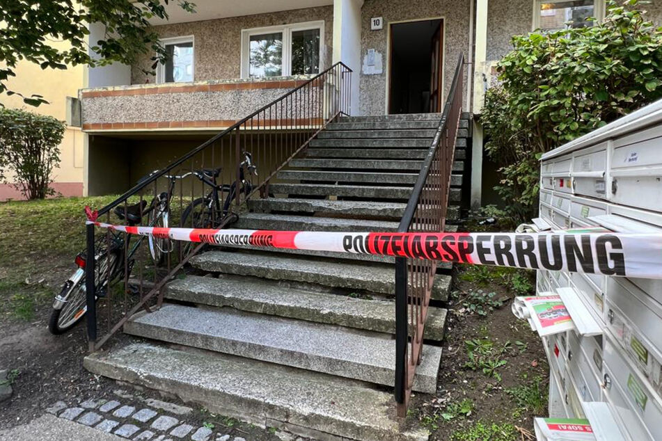 In einem Magdeburger Neubaublock wurde Ende September eine Leiche entdeckt. Der Mann soll brutal ermordet worden sein.