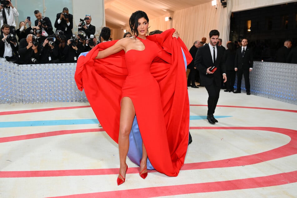 Eugenio Casnighi (r.) allegedly stole the spotlight from The Kardashians star Kylie Jenner at the Met Gala last year.