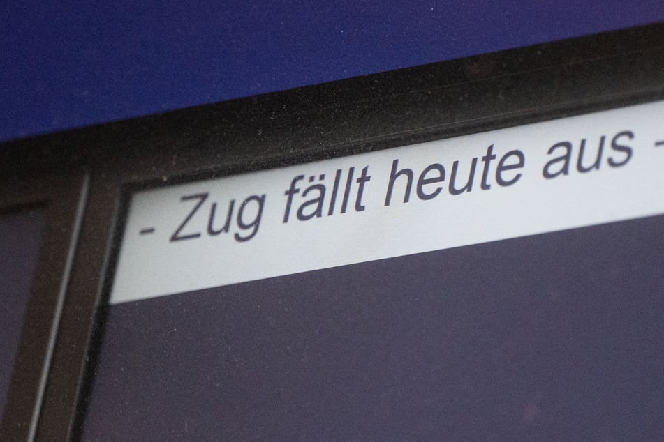 Pendler müssen sich gedulden: Zugverkehr in NRW immer noch eingeschränkt
