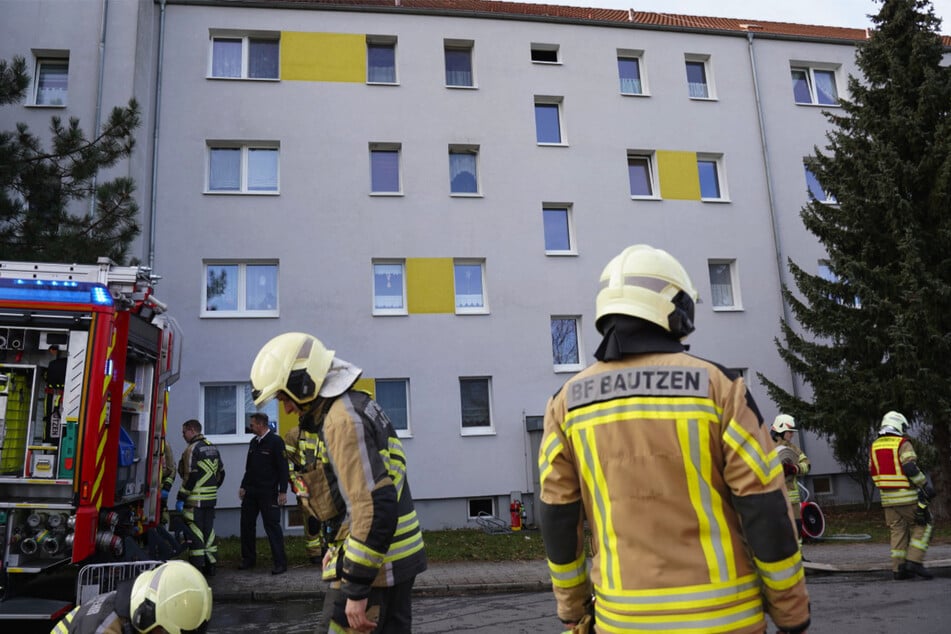 In Bautzen kam es am Montagvormittag zu einem Kellerbrand in einem Mehrfamilienhaus.