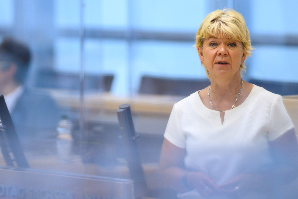 Landtagsfraktionsvorsitzende der Grünen, Cornelia Lüddemann (54), übte Kritik an dem vorgeschlagenen Schulmodell der 4-Tage-Woche.