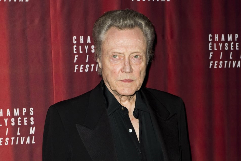 Smartphones and gadgets are not Christopher Walken's style.