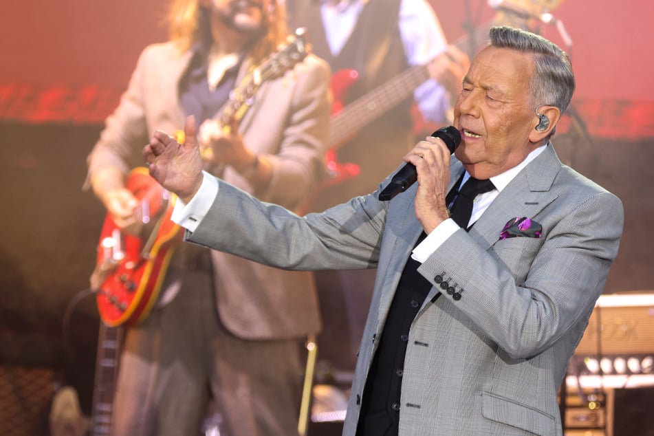 Kultsänger Roland Kaiser (73) begeistert bei vier Kaisermania-Konzerten rund 50.000 Fans.