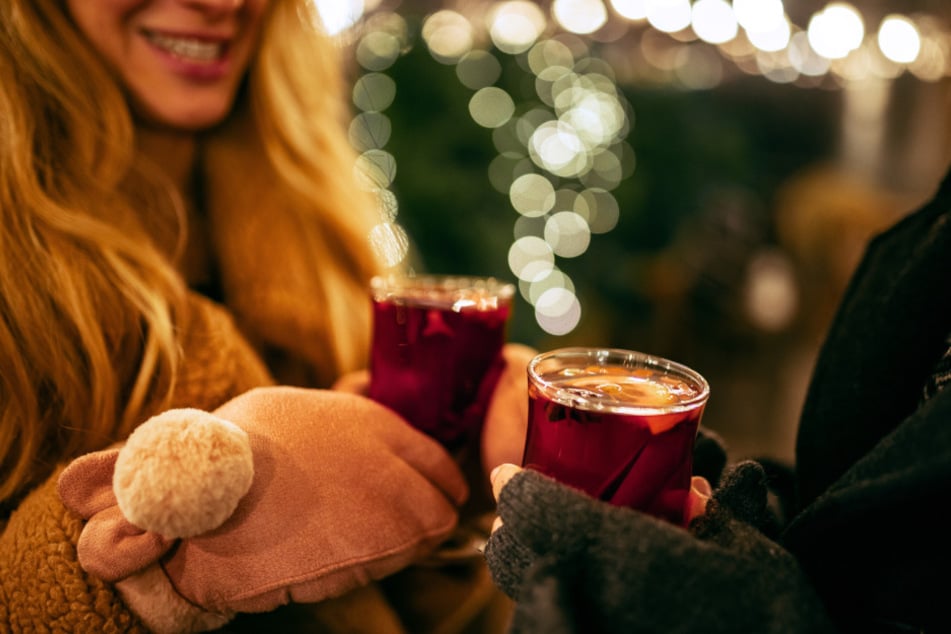 Leckeren Glühwein gibt es auch beim Wichtelmarkt in Oelsnitz. (Symbolfoto)