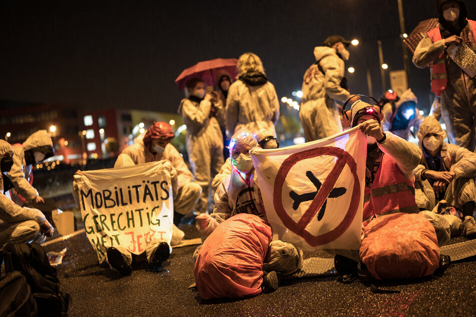 Nach der Blockade am Leipziger Flughafen am vergangenen Wochenende planen Klimaaktivisten nun erneut eine Demonstration.