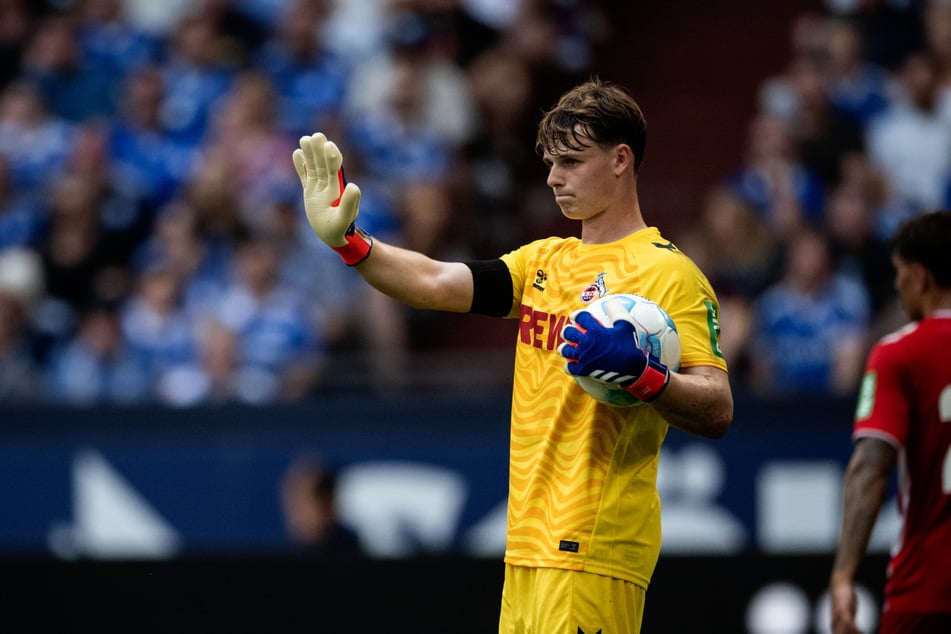 Beim 1. FC Köln hat Eigengewächs Jonas Urbig (21, Foto) seinen Stammplatz an Routinier Marvin Schwäbe (29) verloren.