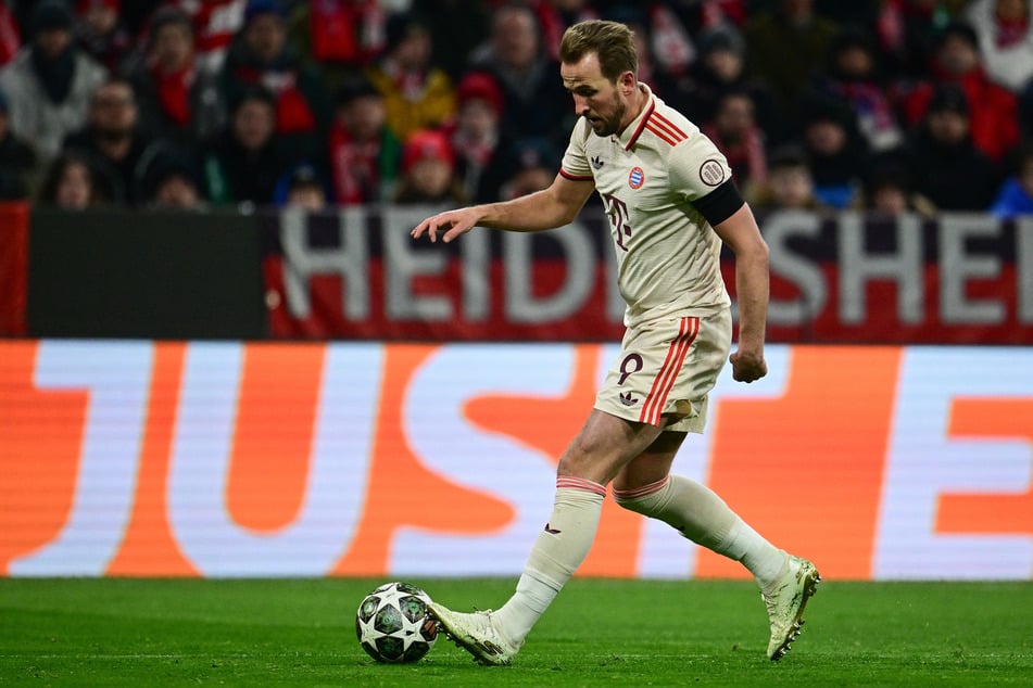 Bayern-Knipser Kane stand die ersten 45 Minuten auf dem Platz, blieb dann aber in der Kabine.