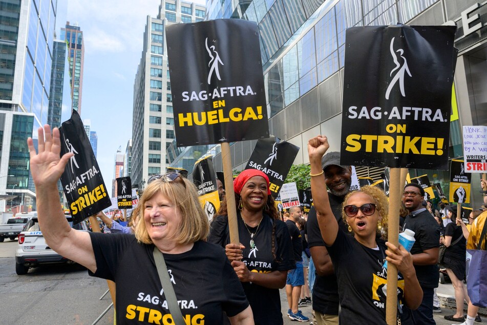 SAG-AFTRA heats up the fight with strike vote against video game companies