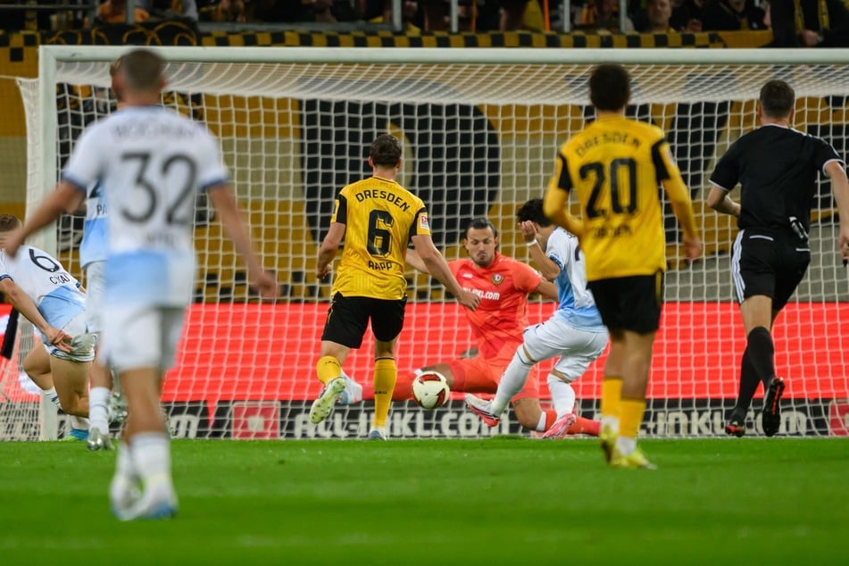 Koji Miyoshi trifft zur Bochumer Führung.