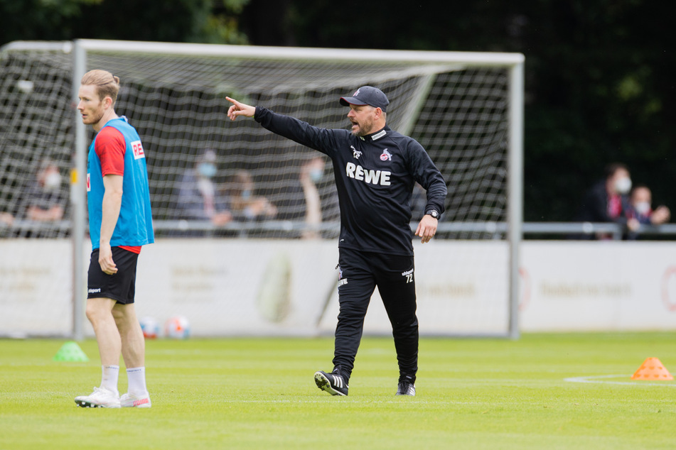 FC-Trainer Steffen Baumgart (49, r.) ist mit seiner Mannschaft in der Saison-Vorbereitung ungeschlagen geblieben.