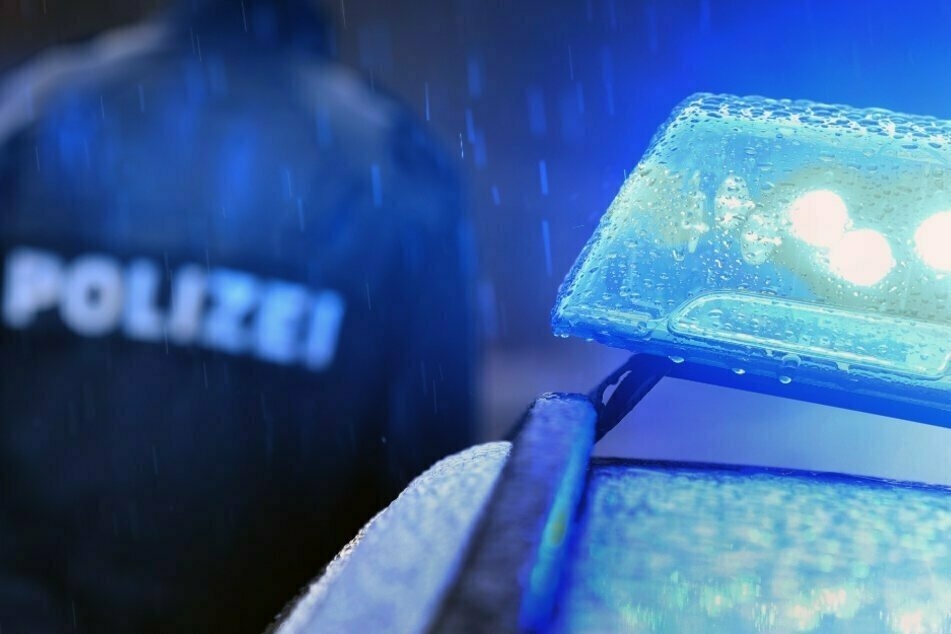 Die Polizei führte am Freitag und am Samstag Kontrollen in Chemnitz im Zusammenhang mit der Corona-Schutz-Verordnung durch. (Symbolbild)