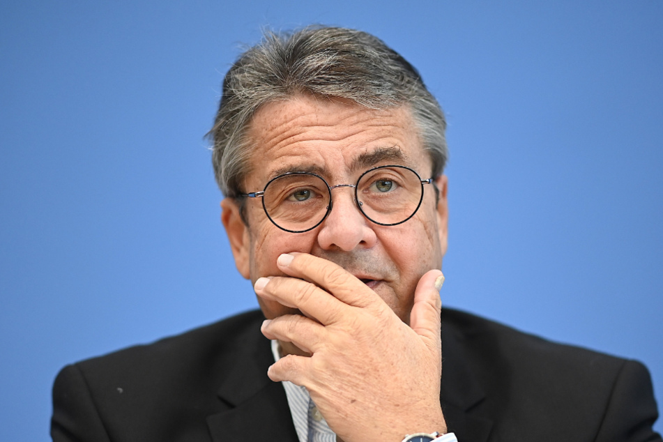 Der frühere SPD-Chef Sigmar Gabriel (61).