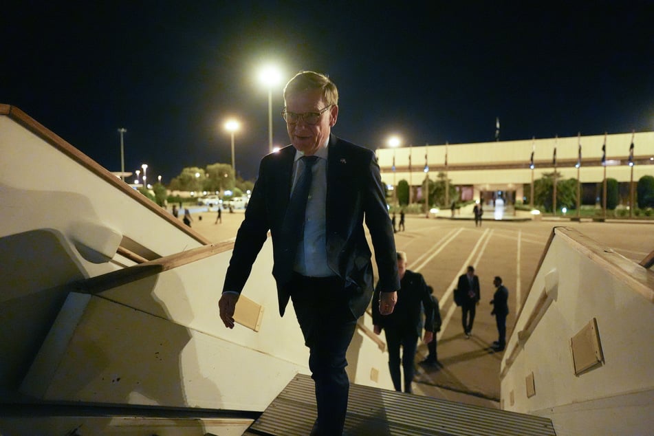 Johann Wadephul (62, CDU) befindet sich auf Nahost-Reise.