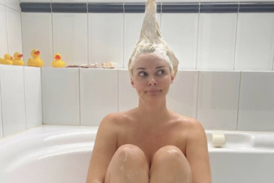Daniela Katzenberger: Daniela Katzenberger nackt als Einhorn in der Badewanne, doch die Fans sehen was anderes