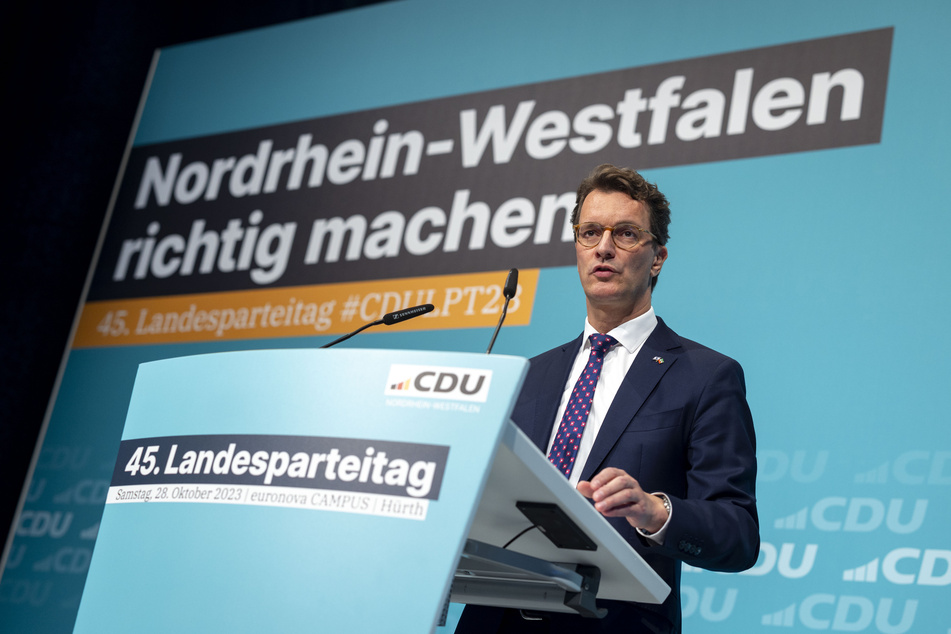 NRW-Ministerpräsident Hendrik Wüst (48) hat die Bundesregierung kritisiert.