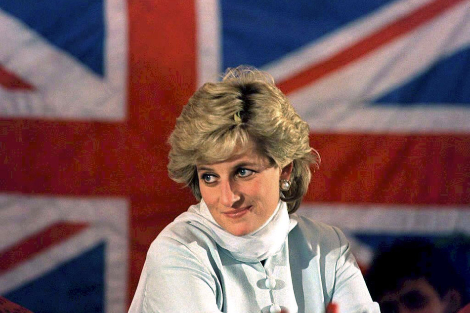 Die einen priesen sie als Mischung aus Super-Modell und Mutter Teresa, andere hielten sie für eine rachsüchtige Ehefrau: Prinzessin Diana (†36), Aufnahme vom Februar 1996.