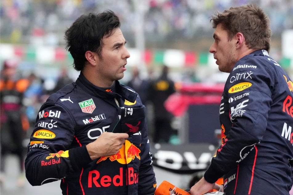 Dicke Luft im Red Bull-Team: Zwischen Holländer Max Verstappen (25, r.) und seinem Kollegen Sergio Perez (32) braut sich was zusammen.