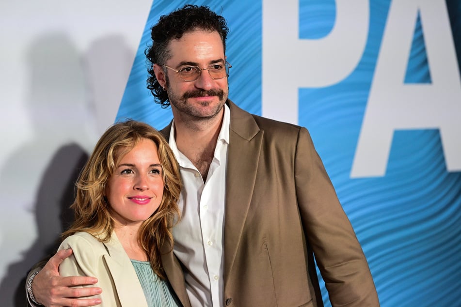 Kann eine Beziehung ein solches Experiment überhaupt überstehen? Paula Kalenberg (39) und Fridolin Sandmeyer (39) haben eine klare Meinung.