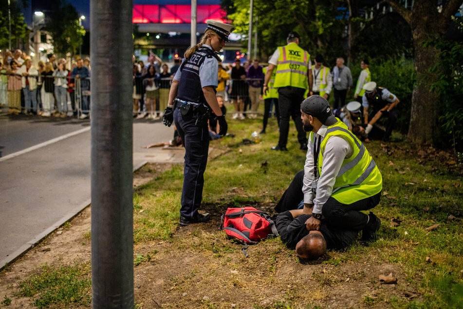 Abseits der Festveranstaltung zu 75 Jahren Porsche-Sportwagen mussten Beamte Anfang Juli einen Klimaaktivisten davon abhalten, das Event zu stören.