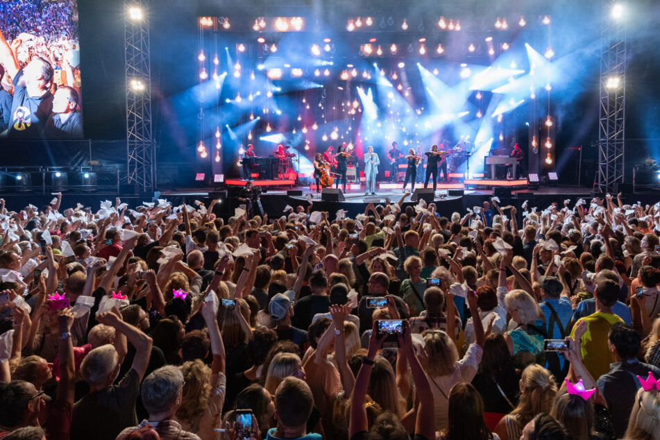 Das Auftaktkonzert der "Kaisermania" in Dresden 2019 lockte zahlreiche Besucher an.