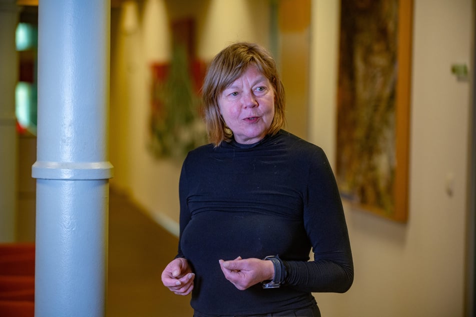 Stadtarchiv-Vizechefin Carola Schauer (61) stöberte vergessene Börsen-Unterlagen in der Archivsammlung auf.