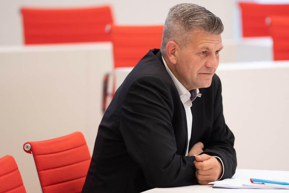 Polizisten bei Corona-Party bedroht? AfD-Politiker von Lützow verweigert Aussage