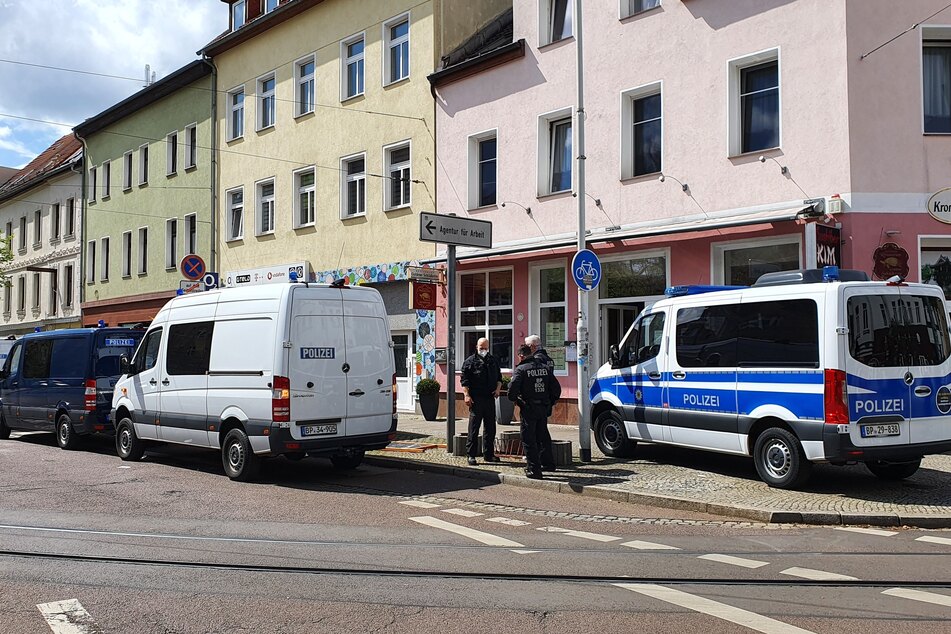 Am Mittwoch rückte die Polizei mit mehreren Einsatzwagen an.