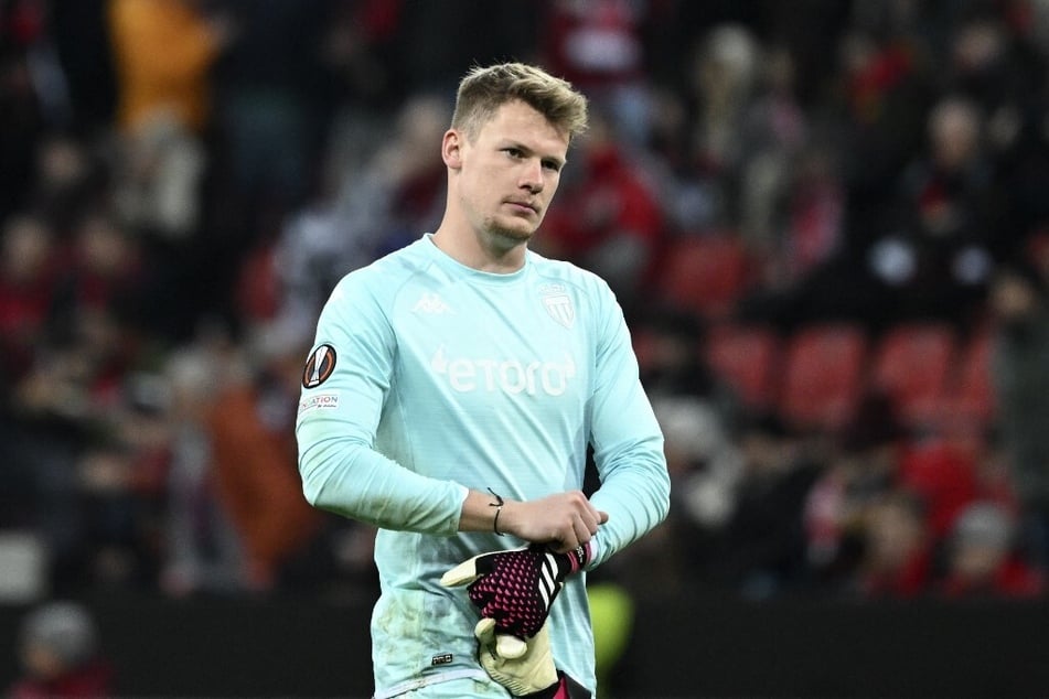 Der neue VfB-Keeper Alexander Nübel (26) musste in seinem ersten Freundschaftsspiel mit den Stuttgartern gleich fünf Mal hinter sich greifen.