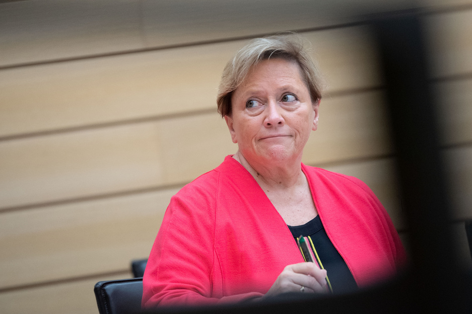 Kritik an Susanne Eisenmann (CDU), Ministerin für Kultus, Jugend und Sport in Baden-Württemberg, wird laut.