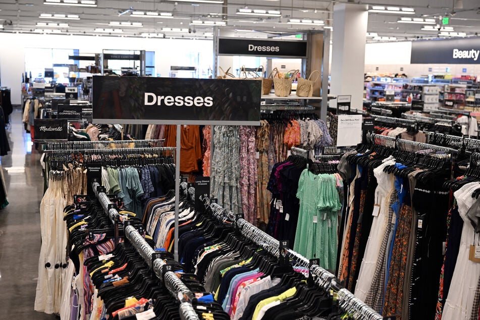 Der Täter war zuerst in der Frauenabteilung einer Nordstrom-Rack-Filiale aufgefallen. (Symbolfoto)