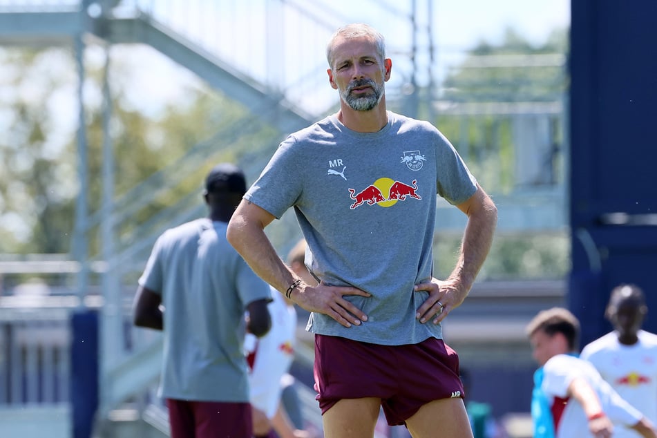 RB-Coach Marco Rose (47) würde Olmo gern halten. Durch die Vertragsklausel sind dem Verein aber die Hände gebunden.