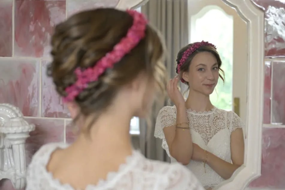 In der Vergangenheit musste die Norddeutsche einige traurige Erfahrungen machen: Shitstorm auf Instagram, Scheidung und eine Fehlgeburt vor der "HadeB"-Zeit.