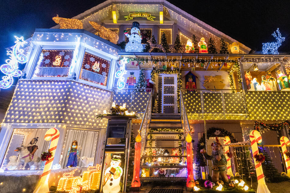 100.000 Lichter: Weihnachtshaus soll für leuchtende Kinderaugen sorgen