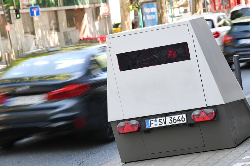 In dieser Woche nimmt die Polizei wieder Raser ins Visier. (Symbolbild)