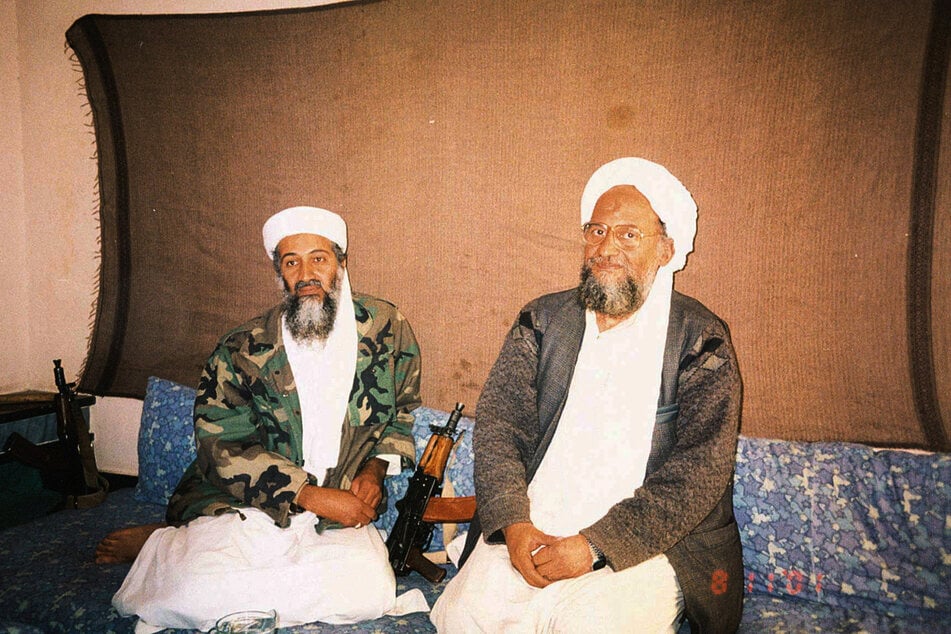 Osama bin Laden (l.) with Ayman al-Zawahiri during an interview after the 9/11 attacks.