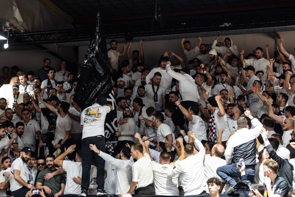 Ein Teil der Fans von Besiktas Istanbul bekam seine Zerstörungswut am 23. Dezember in der Messe Chemnitz nicht in den Griff.