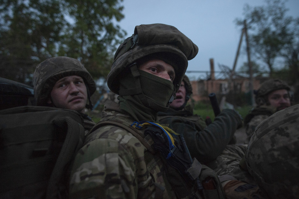 Ukrainische Soldaten in Bachmut.