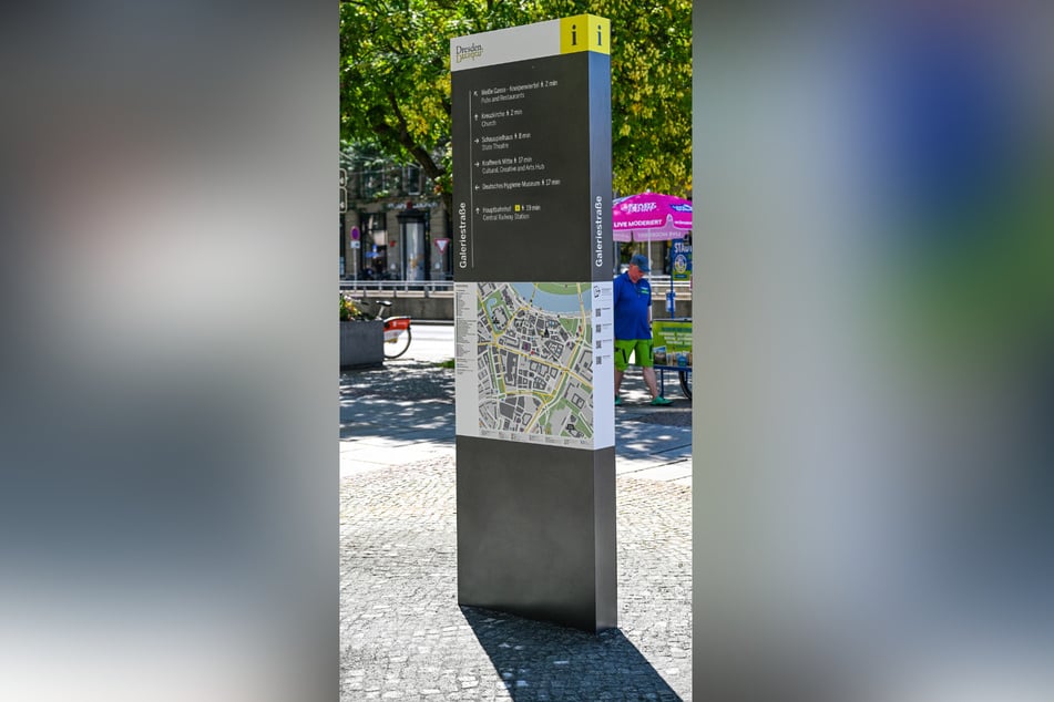13 neue Info-Stelen (hier an Galeriestraße) sind im Stadtzentrum zu finden.